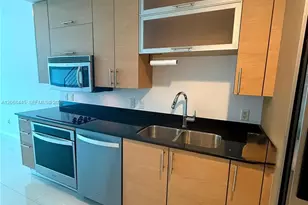 60 SW 13th St, Miami, FL 33130 - Photo 3