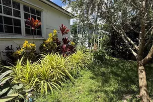 130 NE 123rd St, North Miami, FL 33161 - Photo 43