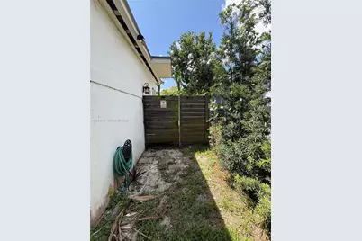 130 NE 123rd St, North Miami, FL 33161 - Photo 49