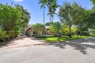 10601 SW 72nd Ct, Pinecrest, FL 33156 - Photo 33