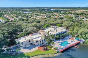 9230 Lagoon Pl, Davie, FL 33324 - Photo 25