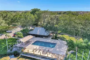 9230 Lagoon Pl, Davie, FL 33324 - Photo 27