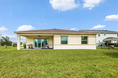 1085 Haywagon Trl, Loxahatchee, FL 33470 - Photo 5