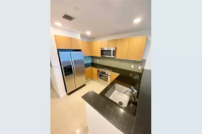 1060 Brickell Ave #1413, Miami, FL 33131 - Photo 3