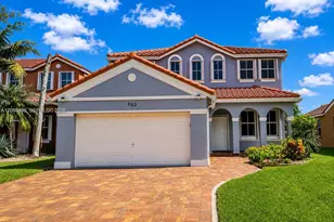 963 Falling Water Rd, Weston, FL 33326 - Photo 1