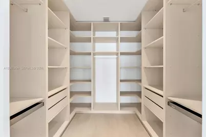 700 NE 24th St #1207, Miami, FL 33137 - Photo 11