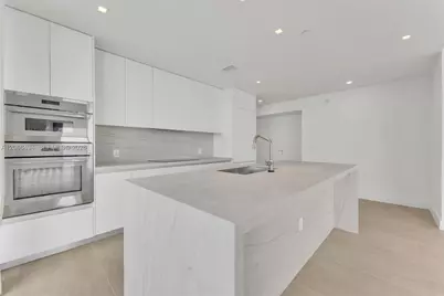 700 NE 24th St #1207, Miami, FL 33137 - Photo 5