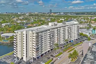 401 Golden Isles Dr, Hallandale Beach, FL 33009 - Photo 27