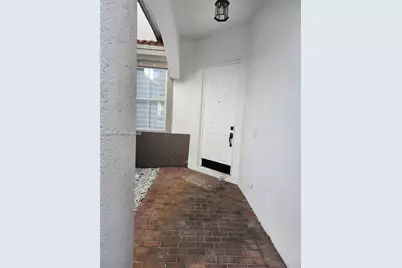 8465 NW 108th Path, Doral, FL 33178 - Photo 3