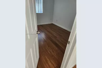 8465 NW 108th Path, Doral, FL 33178 - Photo 15