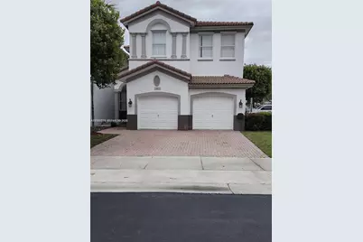 8465 NW 108th Path, Doral, FL 33178 - Photo 1