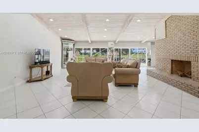 7300 Corkwood Ter, Tamarac, FL 33321 - Photo 17