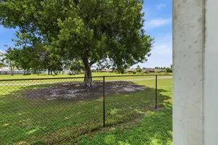 7300 Corkwood Terrace, Tamarac, FL 33321 - Photo 55