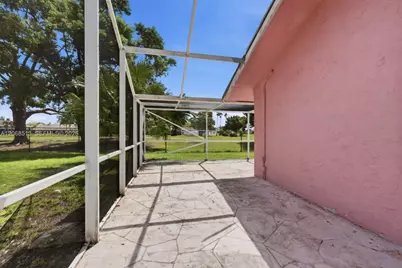 7300 Corkwood Ter, Tamarac, FL 33321 - Photo 65