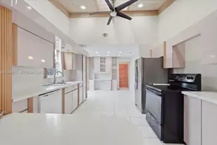7300 Corkwood Terrace, Tamarac, FL 33321 - Photo 7