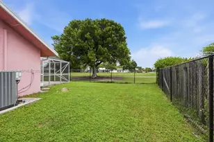 7300 Corkwood Terrace, Tamarac, FL 33321 - Photo 53