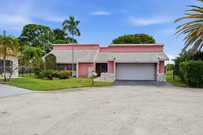 7300 Corkwood Ter, Tamarac, FL 33321 - Photo 59