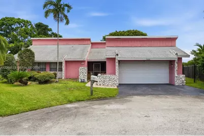 7300 Corkwood Ter, Tamarac, FL 33321 - Photo 57
