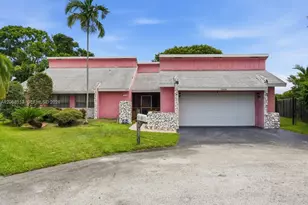 7300 Corkwood Terrace, Tamarac, FL 33321 - Photo 57