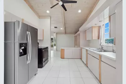 7300 Corkwood Ter, Tamarac, FL 33321 - Photo 9