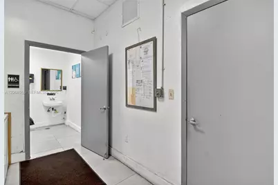 Cafeteria + Mechanic & Tire Shop For Sale â€” Two Businesses in One, Kendall, FL 33186 - Photo 7