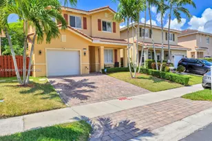 8956 SW 215th Ln, Cutler Bay, FL 33189 - Photo 3