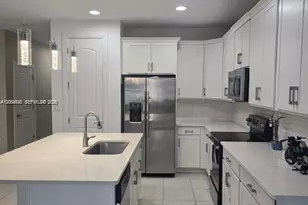 10111 Akenside Dr, Boca Raton, FL 33428 - Photo 3