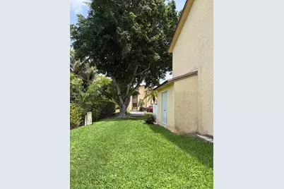 6623 Winfield Blvd #9-4, Margate, FL 33063 - Photo 5