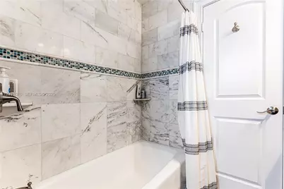 6865 Veronese St, Coral Gables, FL 33146 - Photo 9