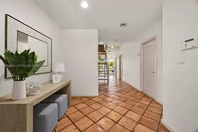 5996 Paradise Point Dr, Palmetto Bay, FL 33157 - Photo 5