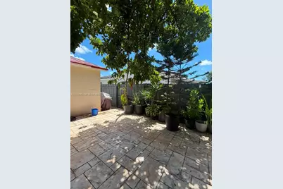 1725 SW 32nd St #0, Fort Lauderdale, FL 33315 - Photo 1