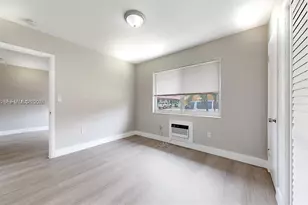 891 SW 5th St, Miami, FL 33130 - Photo 17