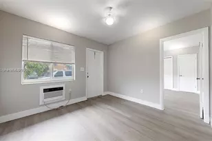 891 SW 5th St, Miami, FL 33130 - Photo 15