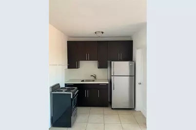 712 SW 56 Av #8B, Coral Gables, FL 33134 - Photo 3
