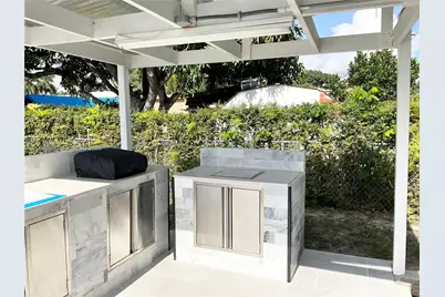 161 NW 145th St, Miami, FL 33168 - Photo 37