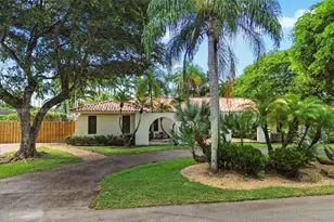 7190 SW 100th St, Pinecrest, FL 33156 - Photo 1