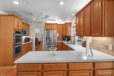 7190 SW 100th St, Pinecrest, FL 33156 - Photo 11