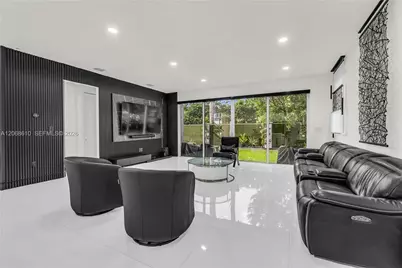 9730 NW 74th Ter, Doral, FL 33178 - Photo 21