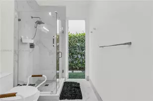 9730 NW 74th Terrace, Doral, FL 33178 - Photo 37