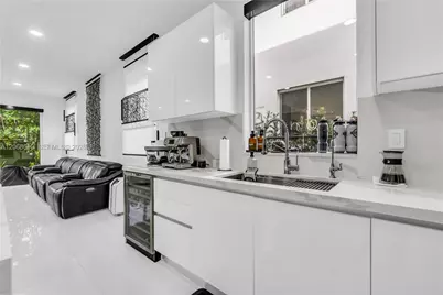 9730 NW 74th Ter, Doral, FL 33178 - Photo 15
