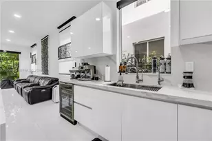 9730 NW 74th Terrace, Doral, FL 33178 - Photo 15