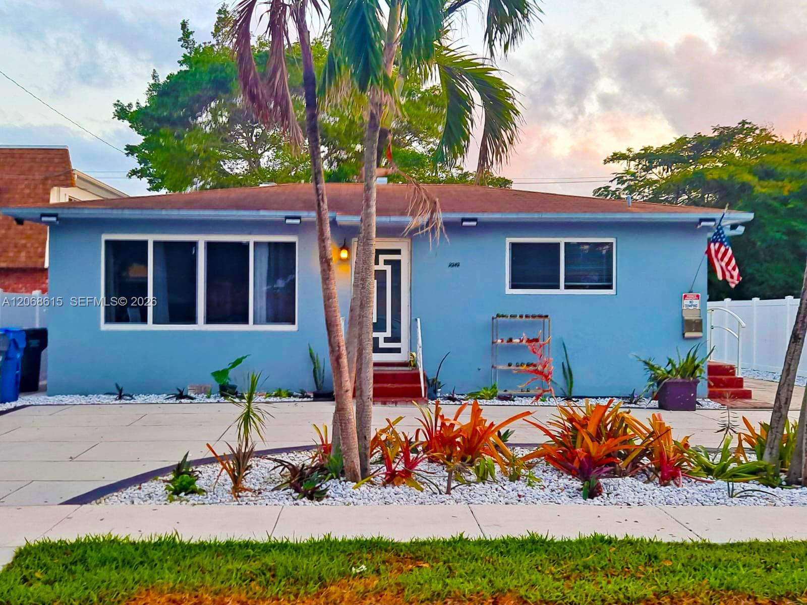 2242 Polk St - 2242 Polk St, Hollywood, FL 33020 Luxury Property | Jose Angel Pina