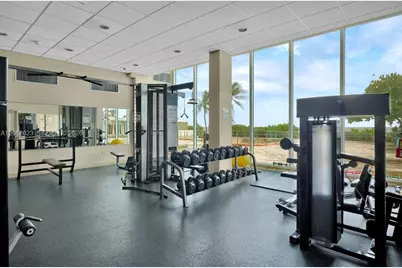 5555 Collins Ave #10K, Miami Beach, FL 33140 - Photo 27