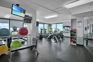 5555 Collins Ave, Miami Beach, FL 33140 - Photo 29