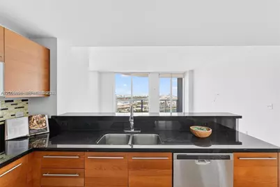 244 Biscayne Blvd #3702, Miami, FL 33132 - Photo 5