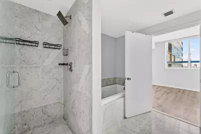 244 Biscayne Blvd #3702, Miami, FL 33132 - Photo 11
