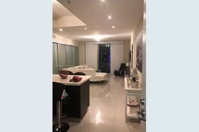 90 SW 3rd St #3802, Miami, FL 33130 - Photo 3