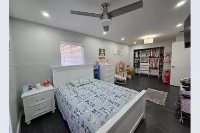 11122 SW 143rd Ct, Miami, FL 33186 - Photo 9
