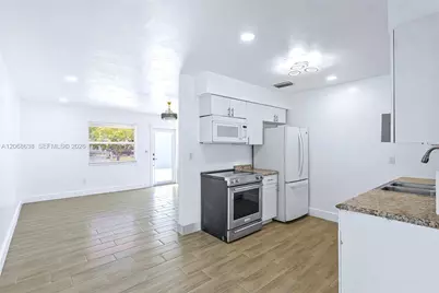 1854 Lauderdale Manor Dr, Fort Lauderdale, FL 33311 - Photo 13