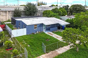 1854 Lauderdale Manor Dr, Fort Lauderdale, FL 33311 - Photo 35